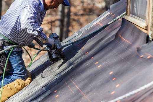 local roof contractor for repair and renovations